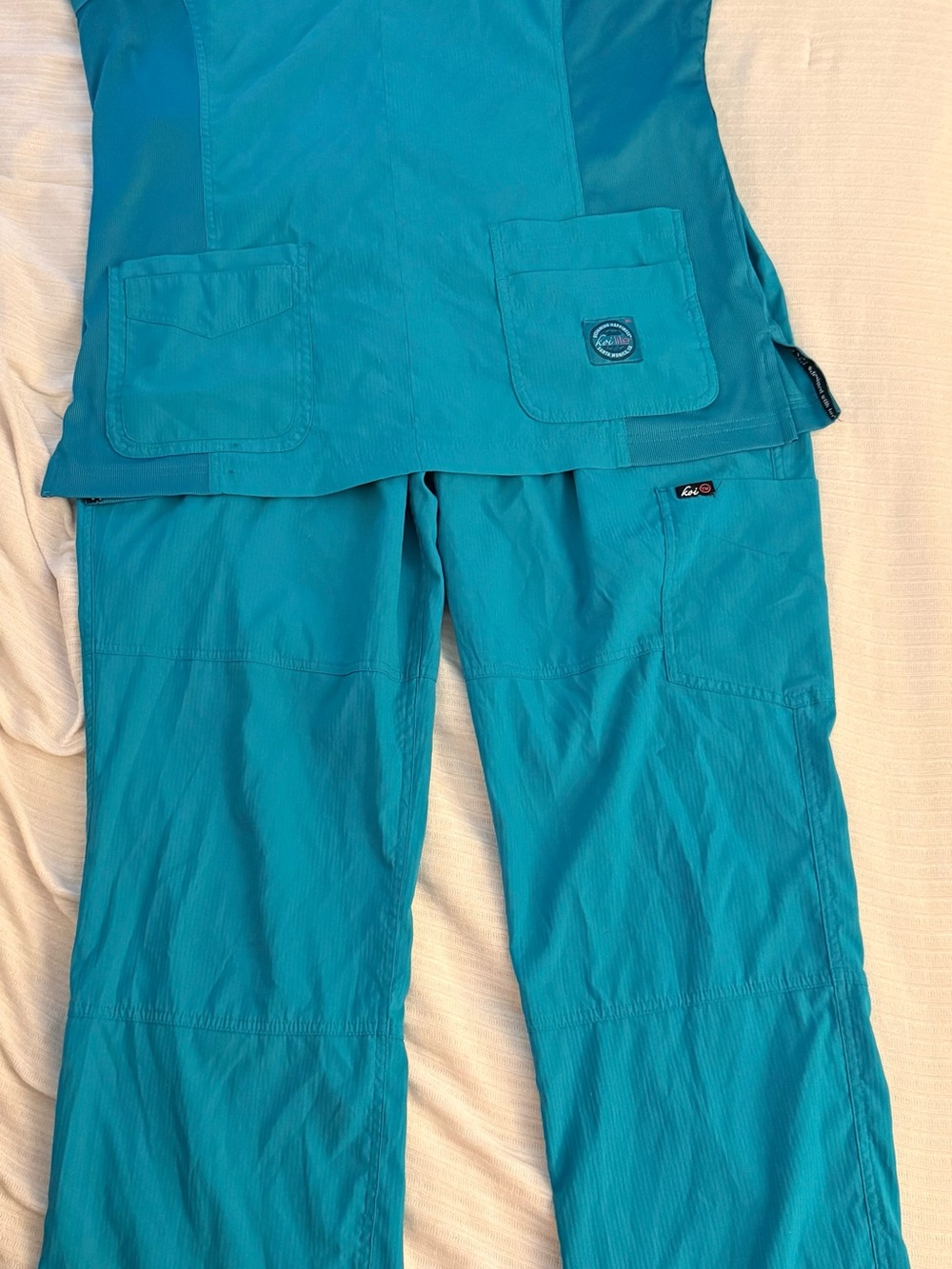 Koi Lite Women's Teal Cargo Scrub Set - Functional Pocket Design (Size: XL)